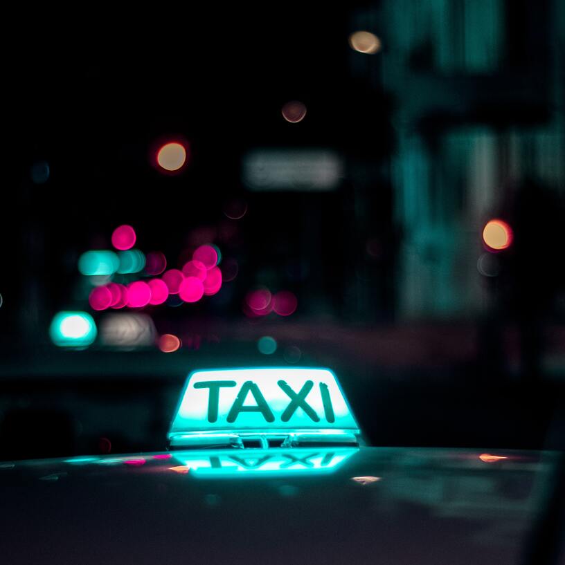 Les assurances taxi sont des types spécifiques d'assurance qui couvrent les risques liés à l'activité de transport de passagers en taxi.